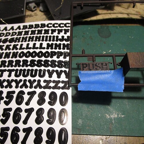 KoS1_Zines_16_PUSH_door