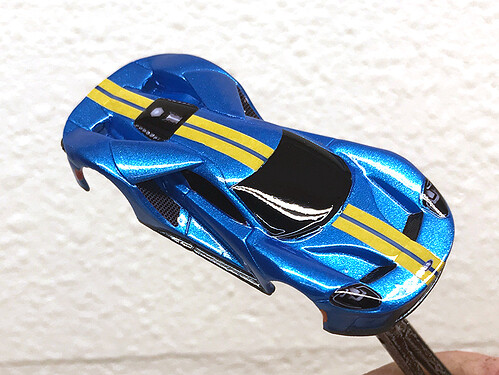 Blue-Yellow-Ford-GT