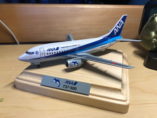 1/200 ANA 737-500 