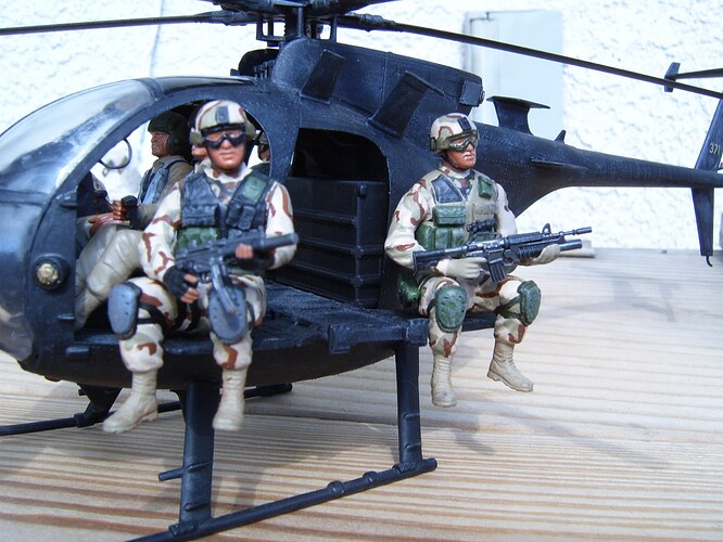 MH-6J with Operators and Pilots 001