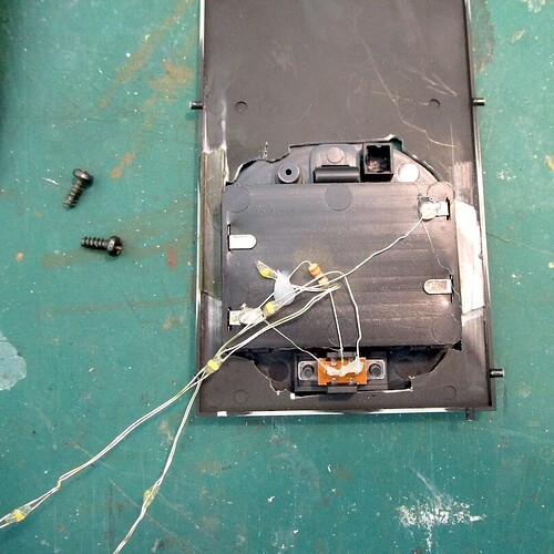 KoS1_Zines_26_LED_light_kit