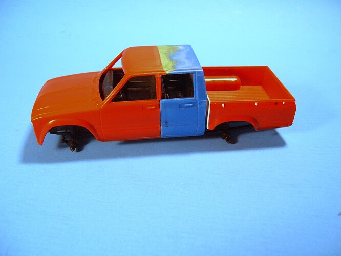 Toyota HiLux crew cab 003