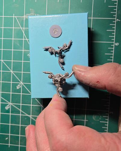 Huo 1 hub cut from base 1