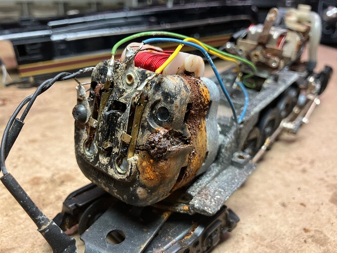 Lionel_8100_N&W_J_4-8-4_20