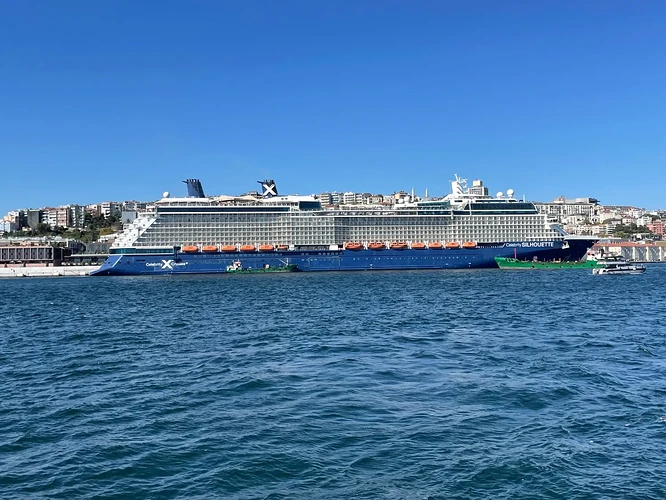 Celebrity Silhouette in Istanbul