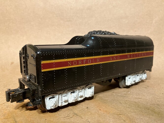 Lionel_8100_N&W_J_4-8-4_13