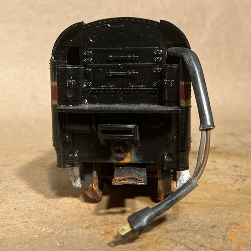 Lionel_8100_N&W_J_4-8-4_17