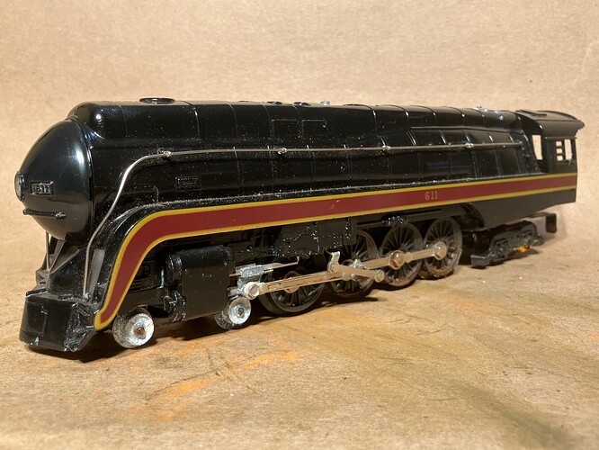 Lionel_8100_N&W_J_4-8-4_03