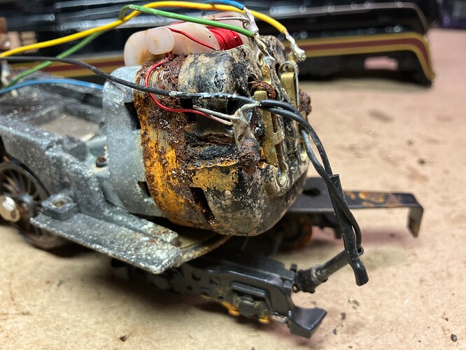 Lionel_8100_N&W_J_4-8-4_26