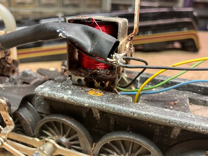 Lionel_8100_N&W_J_4-8-4_25