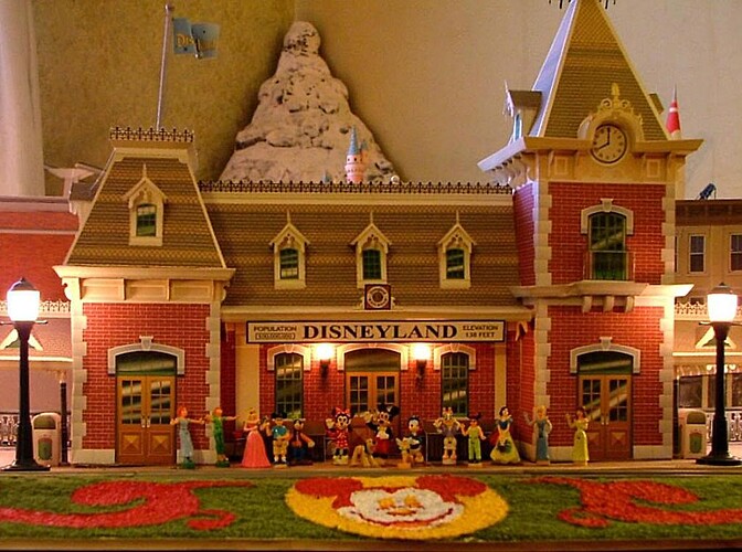 2012-1_35599718776_l