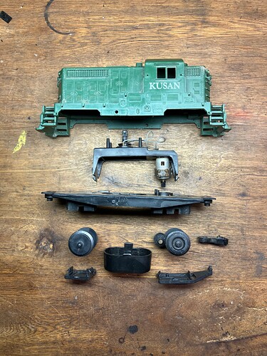Kusan_32_In_Pieces_01