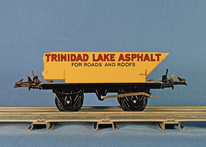 Car_Hornby_50_Rotating_Tip_Wagon_Trinidad
