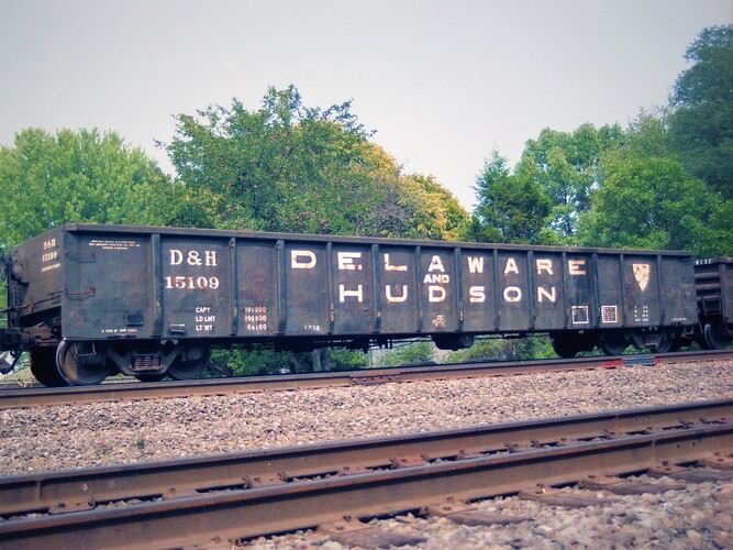 Delaware & Hudson gondola #15109. Cove, PA. 1991