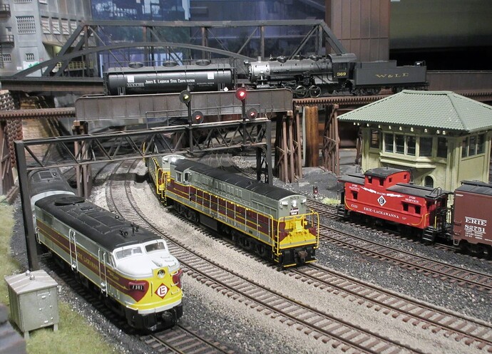 Lackawanna FA Trainmaster crop