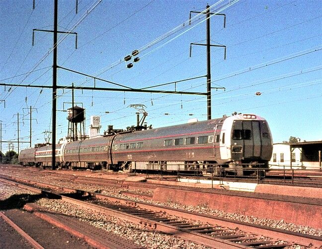 Penn Central Metroliner trainset eastbound at North Rahway, NJ. (2)