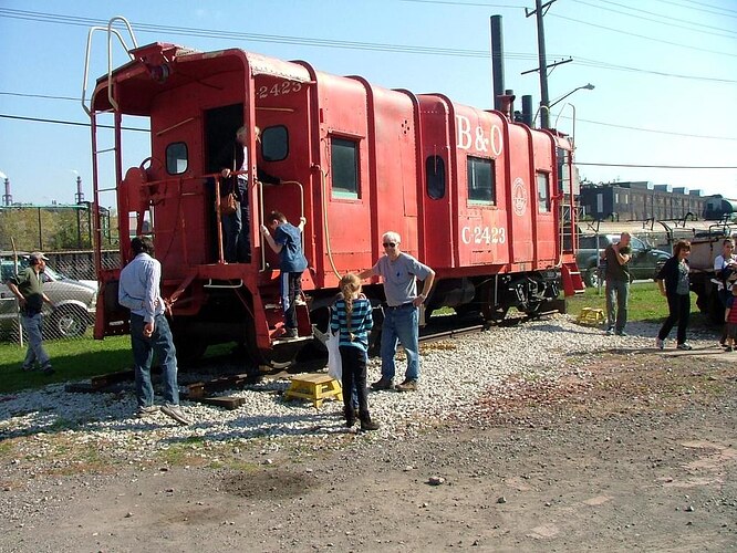 10151611_zpstv8e19a3_34830192223_l