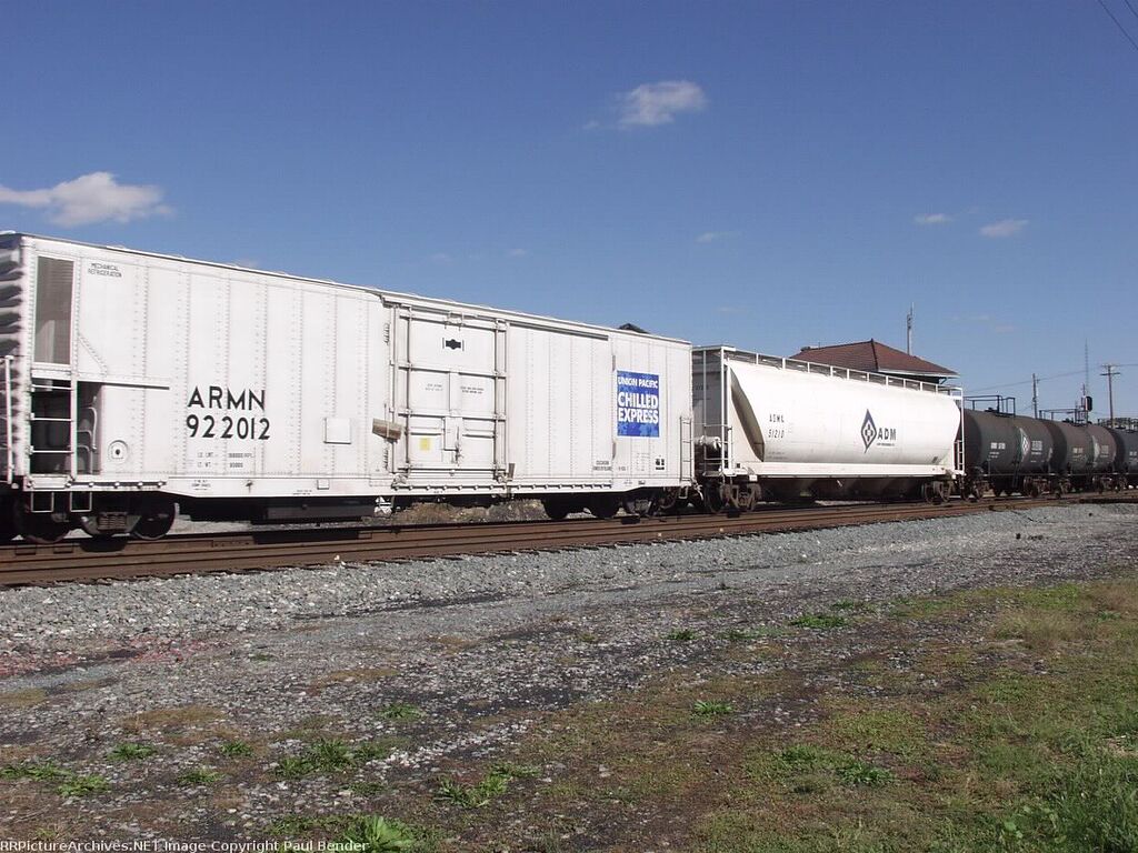 Union Pacific Chilled Express 57' Mechanical Reefers - Prototype ...
