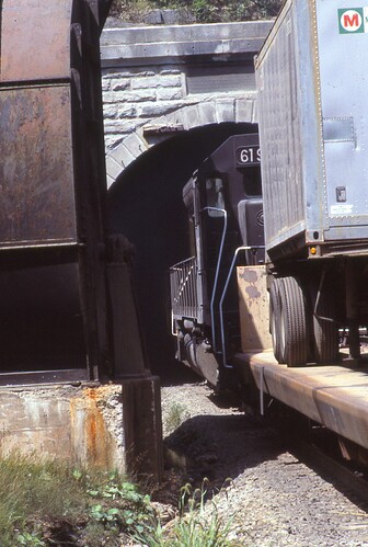 Conrail. Freight goes into the tunnel. August 16, 1977