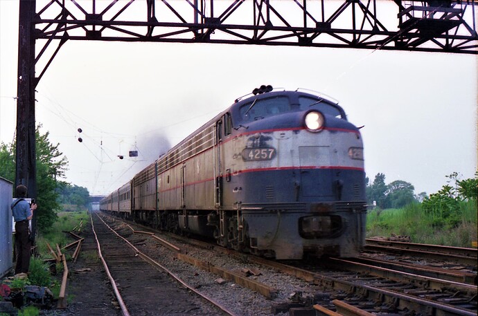 NJT. E-8 #4257 southbound at the Minnie Ditch on the NY&LB. September 1983.