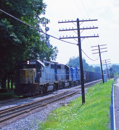 D&H #7323 & the coal train northbound in Aug 1984