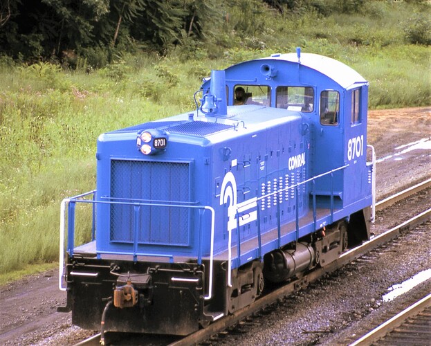 Conrail. SW-900 #8701. Enola, PA. July 1984