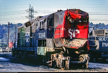 SP 3346 smashed face-first, don’t know how that happened… (image by Craig Walker)