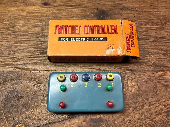 Sakai_Switch_Controller_with_Box