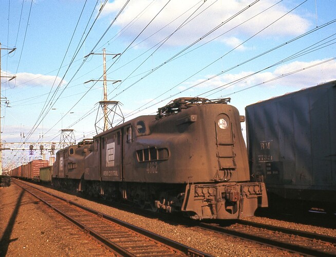 PC. GG-1 #4862, WB County, New Bruns, NJ. Sept 1973